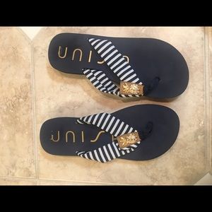 Unisa Flip Flop size 9M